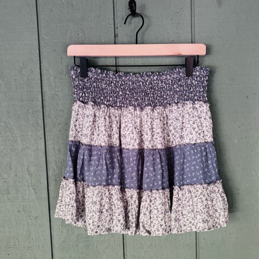 American Eagle Blue Floral Tiered Smocked Ruffle Mini Skirt Sz M Boho Festival - Picture 2 of 5